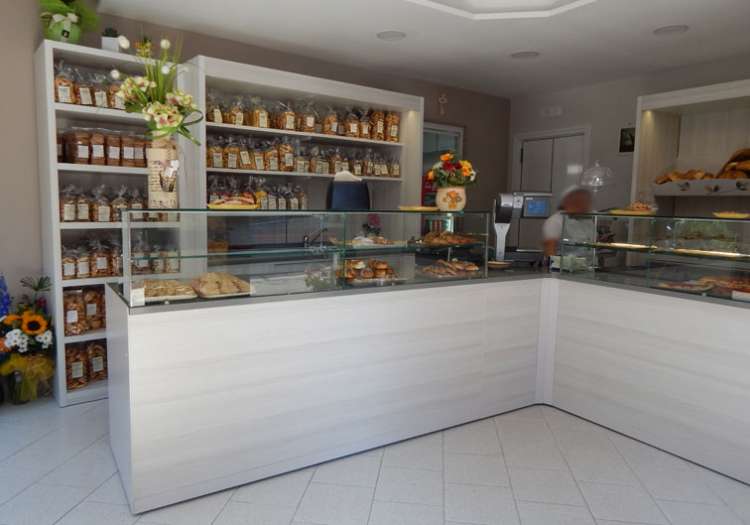 Brioche Zuccherate, Cornetti Caldi anche ai Cereali.