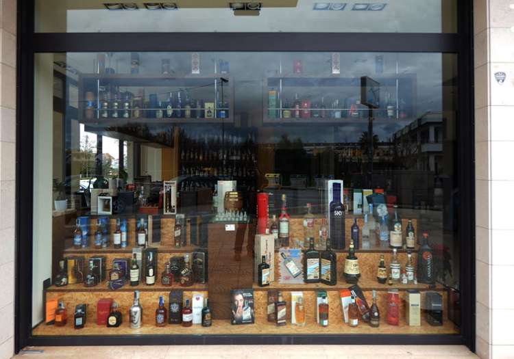 Whiskey, Rhum, Vodka in confezioni regalo uniche ed eleganti.