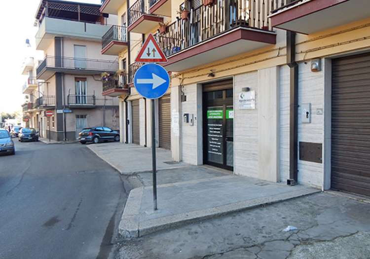 Agenzia Losurdo - Via Madonna della Croce, 110